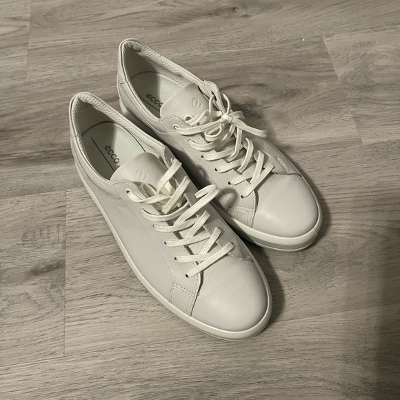 Ecco Shoes - Like New Ecco Sneakers